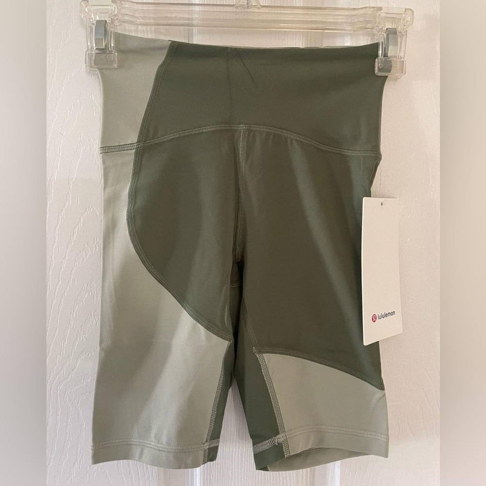 Lululemon Athletica Green Bike Shorts Lightweight Performance